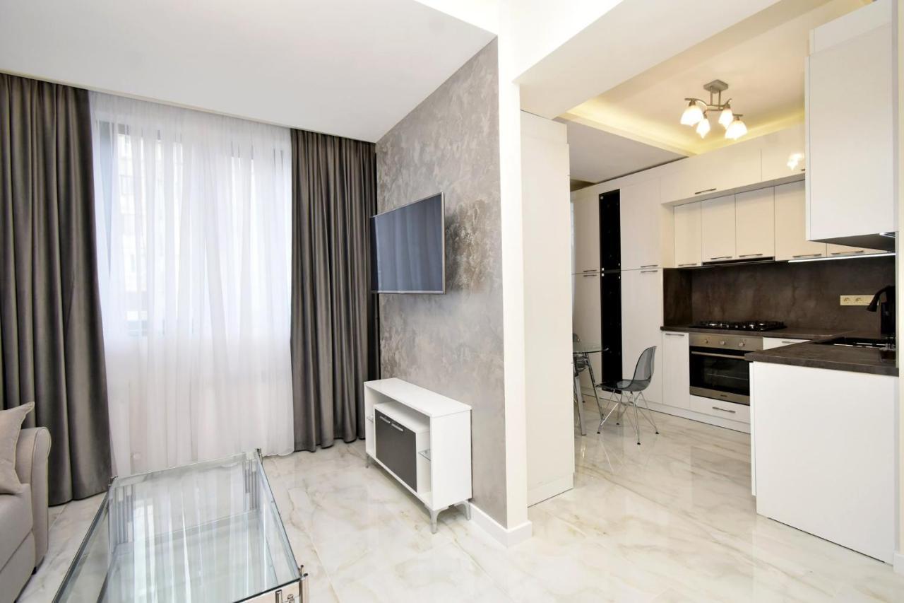 Apart House In Centr Koghbaci Strit เยเรวาน ภายนอก รูปภาพ