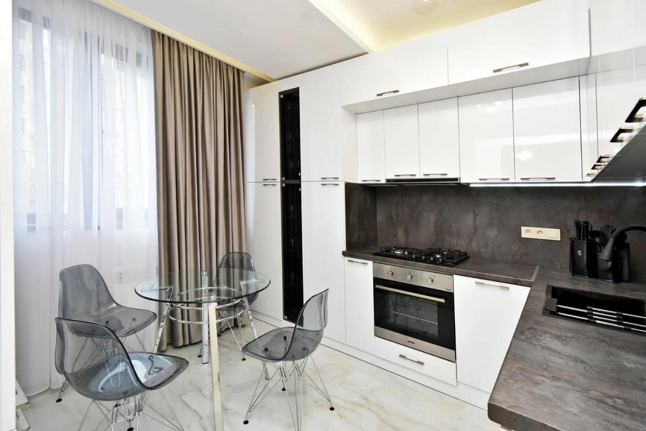 Apart House In Centr Koghbaci Strit เยเรวาน ภายนอก รูปภาพ